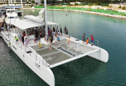 2cancun-yacht-rentals-in cancun-catamaran-85ft